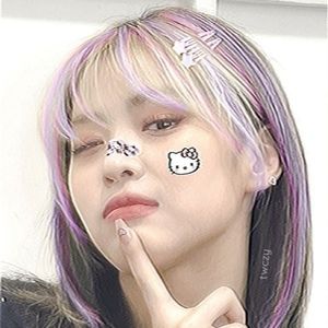 Meet your Posher, Samantha emeli